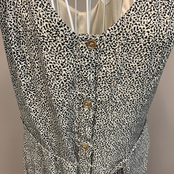 Pattern button down dress - Picture 2 of 4